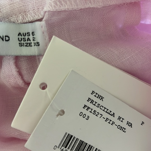 ❤️NWT faithfull the brand priscilla shorts in plain ice pink - Picture 11 of 11